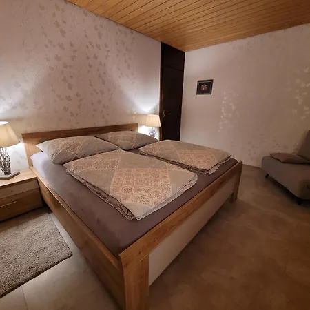 Komfort-ferienwohnung Auf Der Eulenburg Apartment *