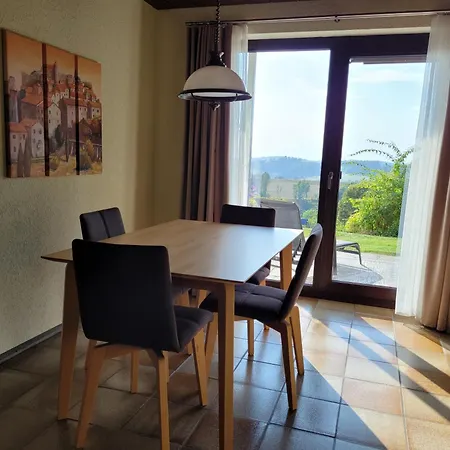 Komfort-ferienwohnung Auf Der Eulenburg Grafengehaig