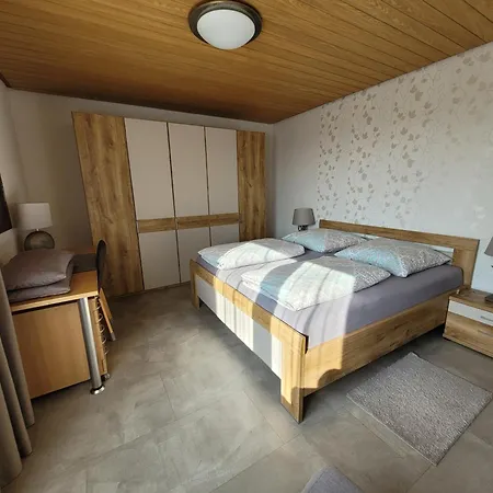 Komfort-ferienwohnung Auf Der Eulenburg アパート Grafengehaig