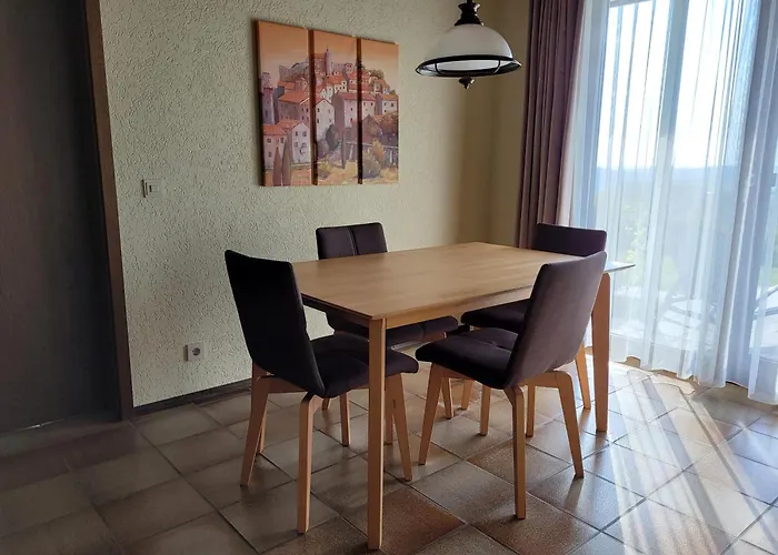 Komfort-ferienwohnung Auf Der Eulenburg Apartment